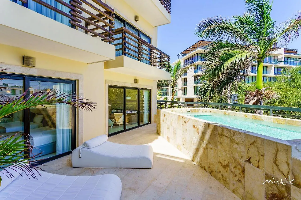 Aldea Thai L Resort-Style Pool & Gym Playa del Carmen Apartamento