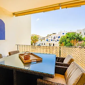 marina-duquesa-2419-seafront-residence.es-andalucia.com/